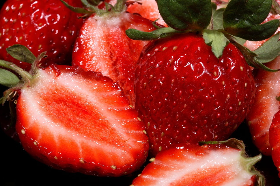 strawberries HD wallpaper