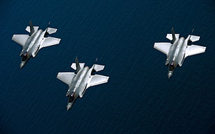 three grey fighter jets, Lockheed Martin F-35 Lightning II, military aircraft, aircraft, jet fighter HD wallpaper