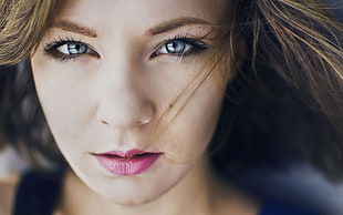 portrait of woman in pink lipstick HD wallpaper