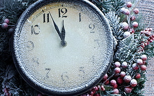 round gray analog wall clock, Christmas, New Year, clocks, snow