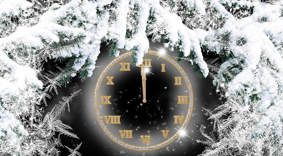 green and white snow-themed analog clock wallpaper HD wallpaper