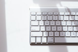 photo of white Apple keyboard HD wallpaper