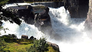 waterfalls landscape photo during daytime