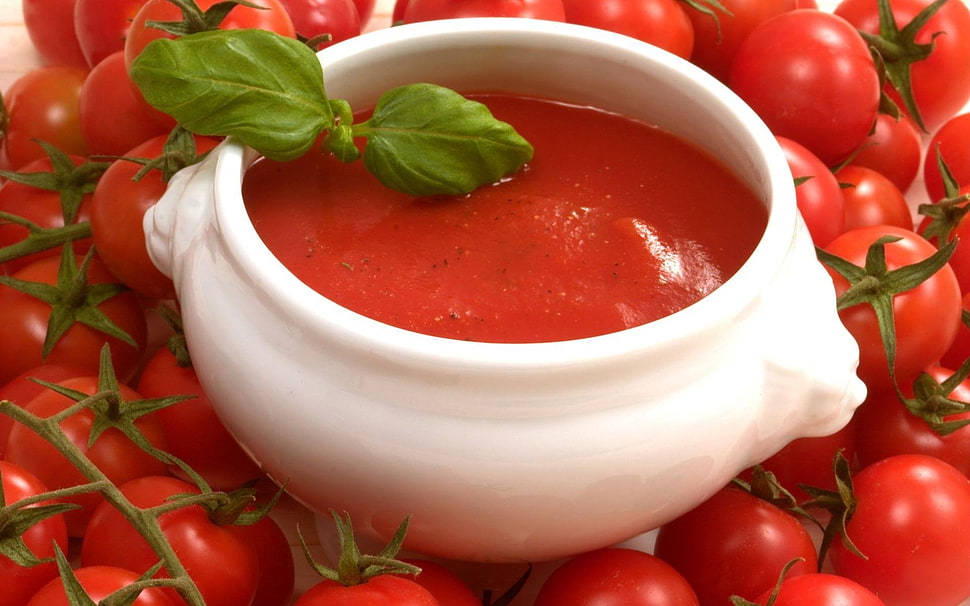 tomato sauce on white ceramic bowl HD wallpaper