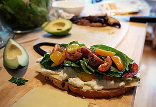 slice tomato and scrambled egg sandwich HD wallpaper