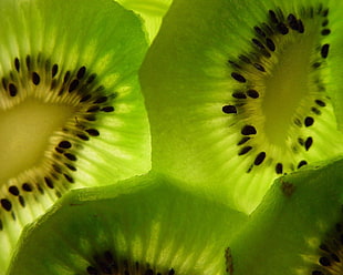 green sliced Kiwi