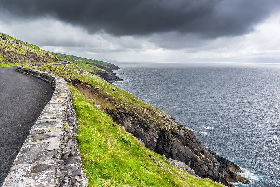 landscape photography of road near cliff, dingle, dunquin, kerry, ireland HD wallpaper