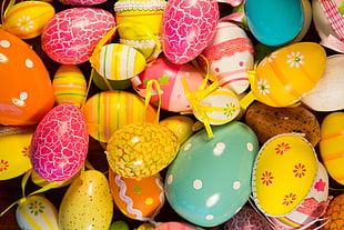 macro photography of assorted easter eggs