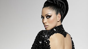 woman wearing black glittered cut-back top HD wallpaper