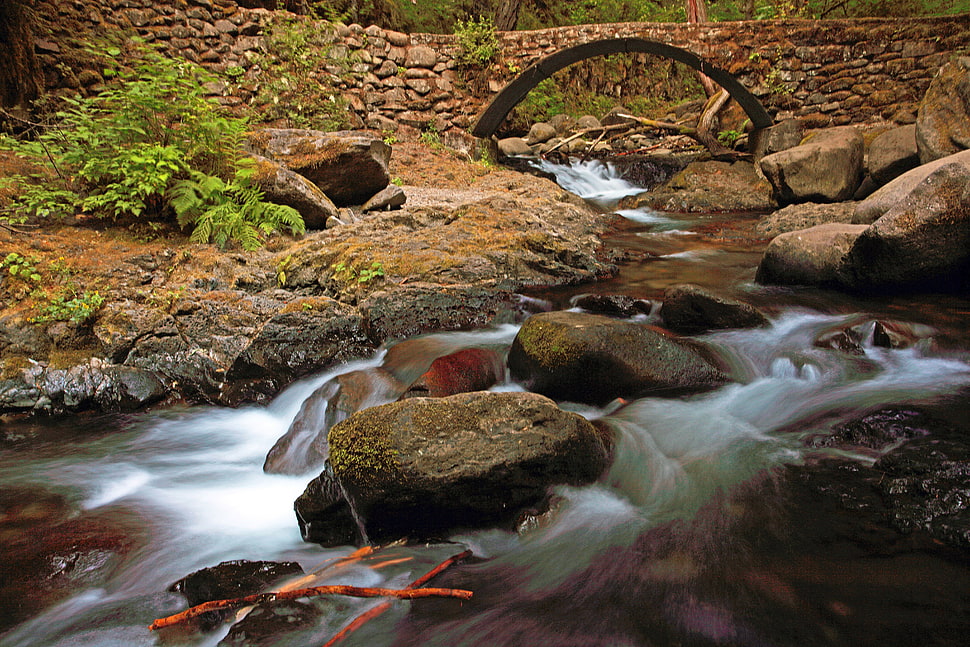 stream of water under bridge HD wallpaper