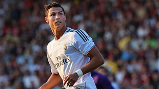men's white and black Fly Pirates soccer jersey, Cristiano Ronaldo, Real Madrid, CR7, Ronaldo HD wallpaper