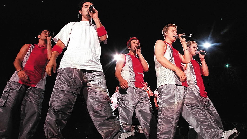 music band performs on stage HD wallpaper
