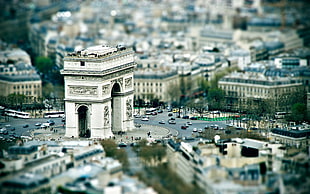 shallow focus photography of Arc De Triomphe