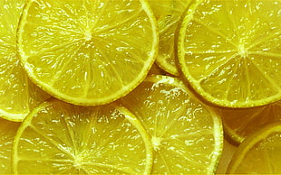 bunch of sliced lemon