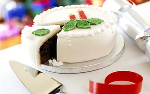 white sliced cake