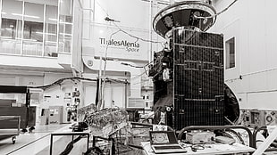grayscale photo of machine, ESA, ExoMars, Roscosmos, satellite