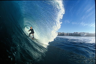 wave tunnel, sea, surfing, men, waves HD wallpaper