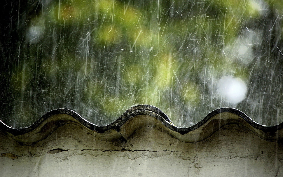 white painted wall, rooftops, rain, Japan HD wallpaper