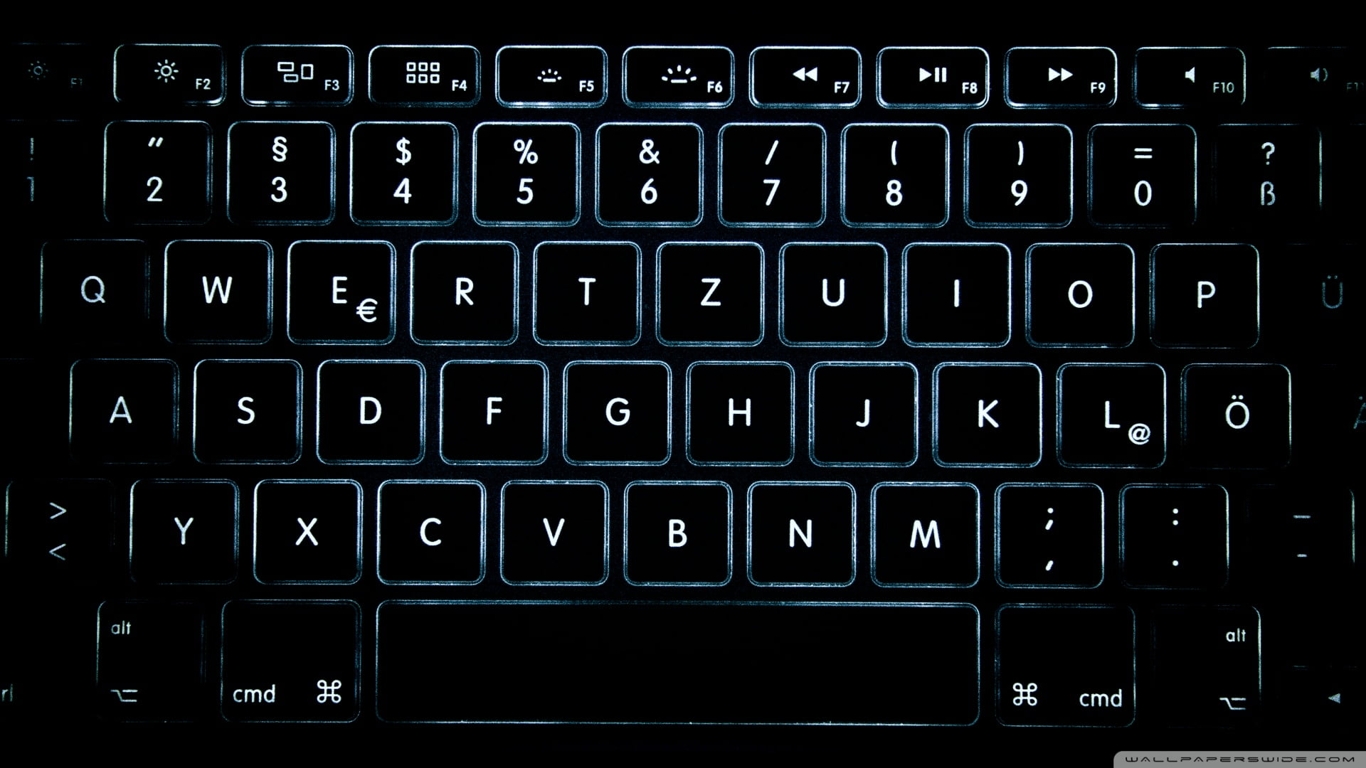 black compute keyboard