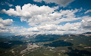 aerial photography of green moutain HD wallpaper