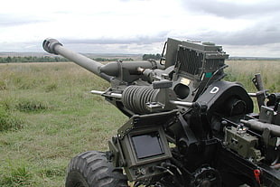 grey and black battle tank, M119 howitzer, U. S.  Army , military