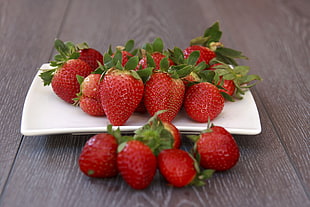 red strawberries lot