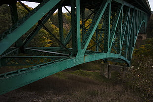 green metal framed bridge, fall, river, bridge HD wallpaper