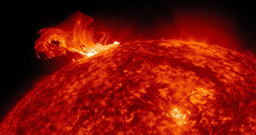 red fire wallpaper, Sun, space HD wallpaper