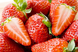 close-up photography of Strawberry fruits