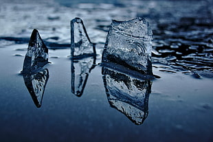 closeup photo of ice