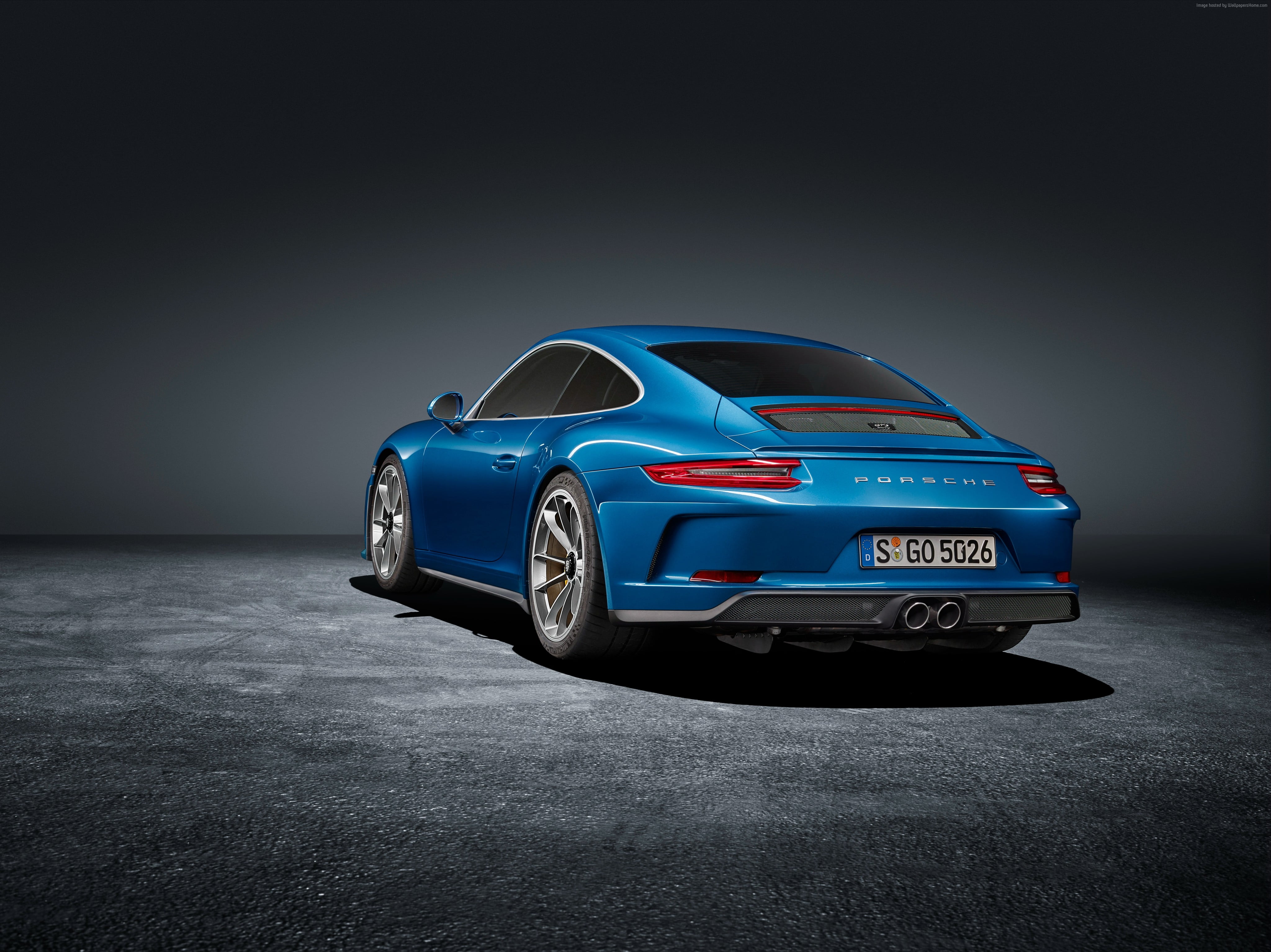 blue Porsche coupe