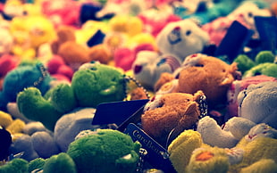 assorted-color-and-animal keychain lot, filter, depth of field, toys, teddy bears HD wallpaper