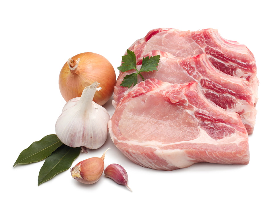 raw meat with onion and garlic HD wallpaper