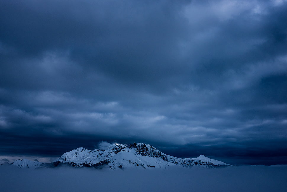 mountain covered with snow HD wallpaper