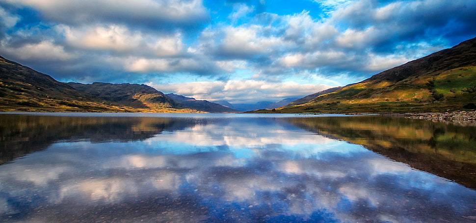 reflection photography of clouds on body of water HD wallpaper