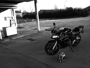 black sports bike, Suzuki, SV 650, motorcycle