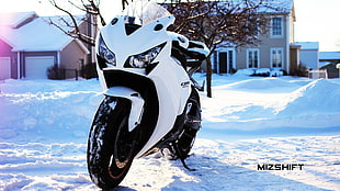 white sports bike, Honda, Honda cbr 1000 rr, cbr , motorcycle