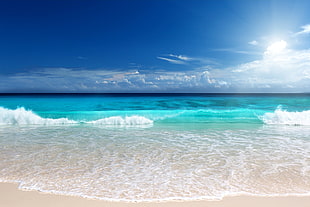 body of water during daytime HD wallpaper