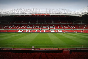 Manchester United soccer field during daytime HD wallpaper