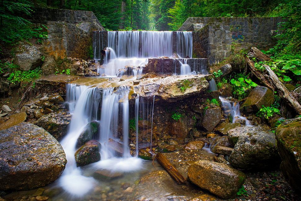 flows lake during daytime HD wallpaper