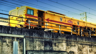 yellow train, train HD wallpaper