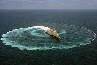 brown and green wooden table, warship, USS Independence (LCS-2), Littoral Combat Ship, ship