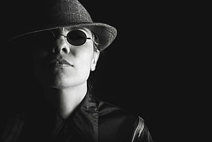 person wearing gray hat, black sunglasses and black collared shirt HD wallpaper