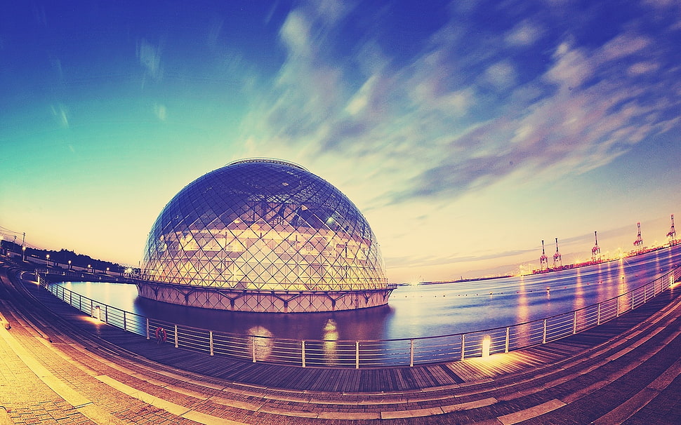 timelapse photography of dome building with body of water HD wallpaper