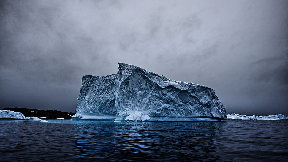 iceberg HD wallpaper