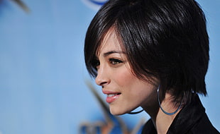 photo of girl wearing hoop earrings