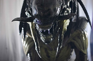 green and black predator character, Alien vs. Predator, creature, aliens, Aliens vs Predator - Requiem