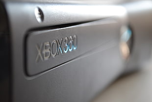 black Xbox 360 console