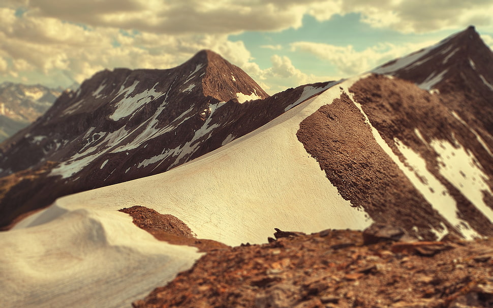 closeup photo of mountain top with snow HD wallpaper