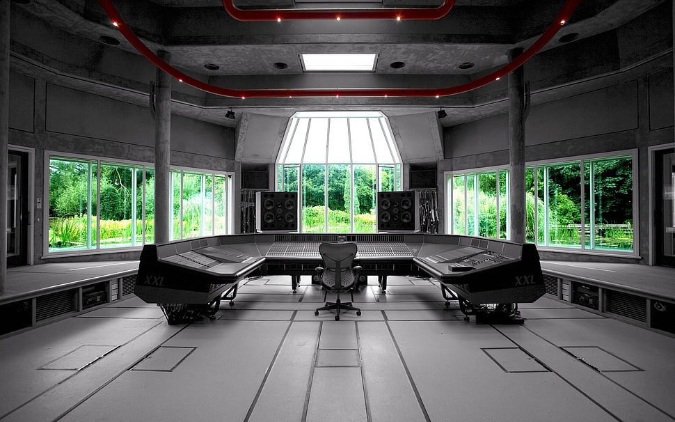 gray metal empty room with glass window HD wallpaper
